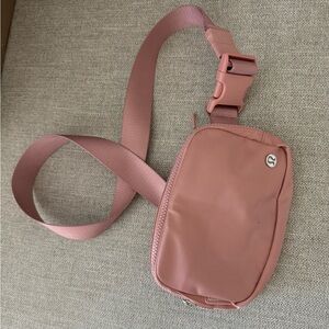 Lululemon Everywhere Belt Bag Pale Pink